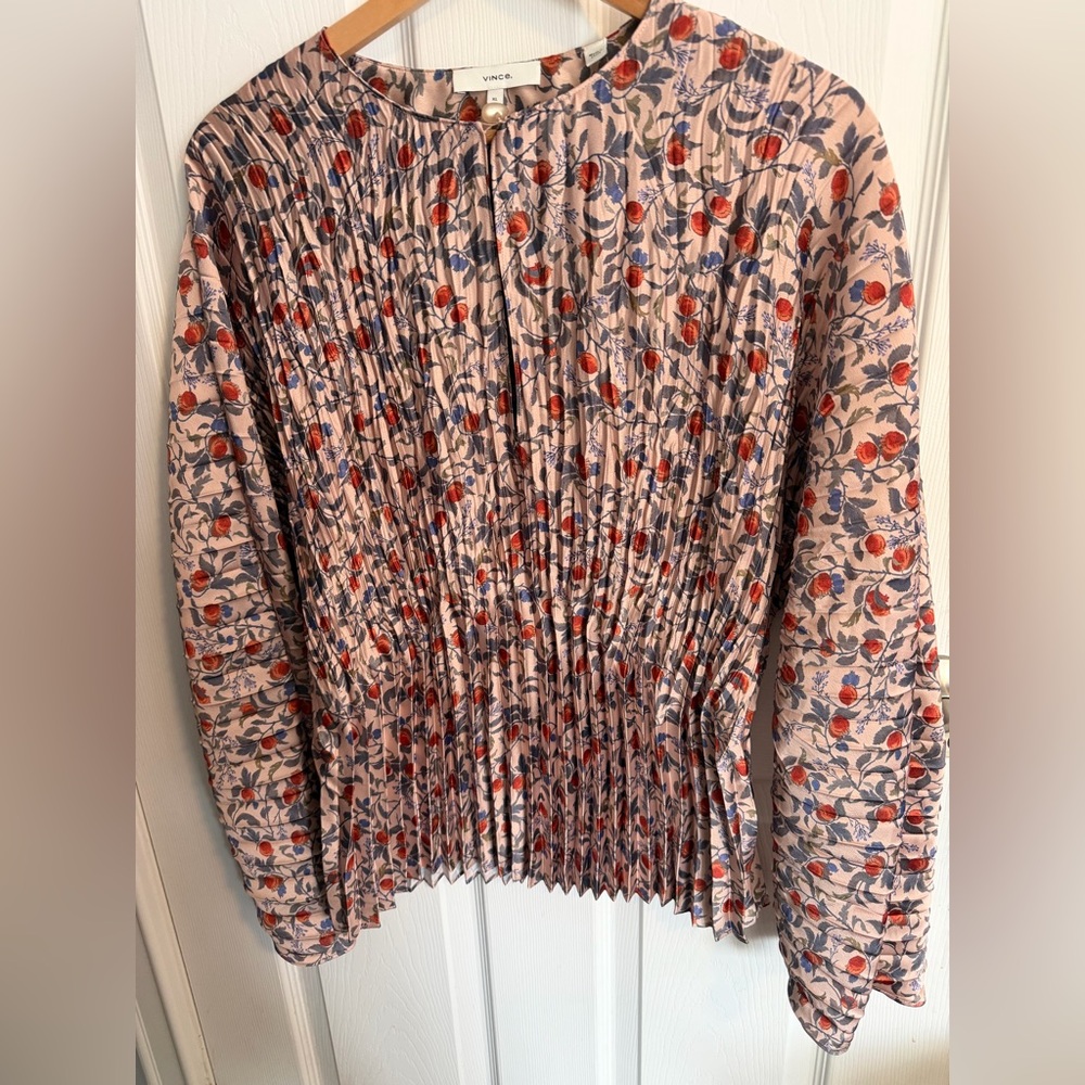 Vince Multicolor Floral Blouse Women’s
Size: XL - Picture 6 of 13